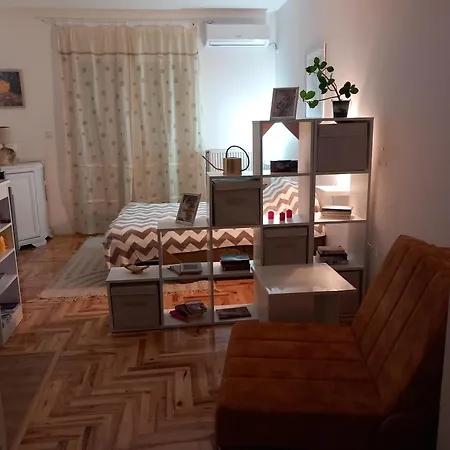 D Apartment *